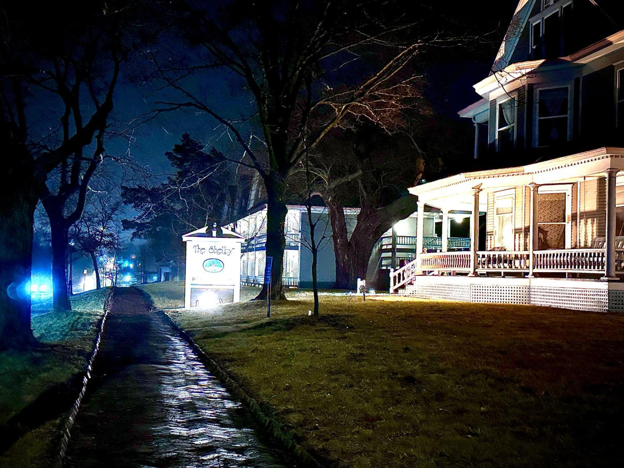The Shelby Inn Shelbyville Exterior photo